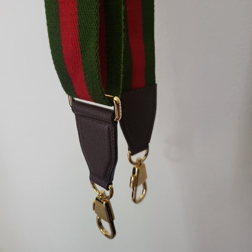 Authentic Gucci gold toned hardware shoulder bag strap